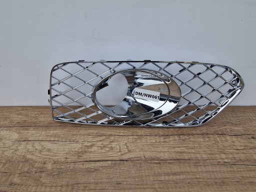 36A807682 - BENTLEY BENTAYGA ПРАВА РЕШІТКА БАМПЕРА ХРОМ