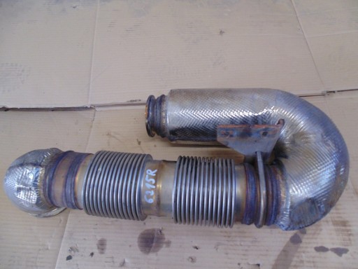 AL213811 - ГНУЧКА ВИХЛОПНА ТРУБА JOHN DEERE 6215R 2017R