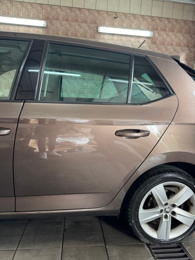 SKODA FABIA III FL HATCHBACK door left rear. left rear part - LH8Z complete BDB