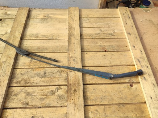 wiper arm NISSAN QASHQAI E305