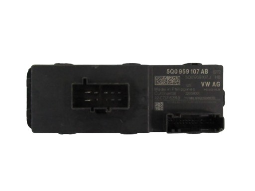 AUDI VW ДРАЙВЕР БАГАЖНИКА 5Q0959107AB