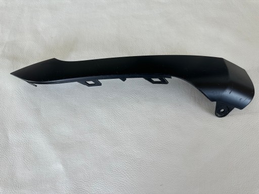 Land Rover Evoque moulding of a bumper front K8D217E785