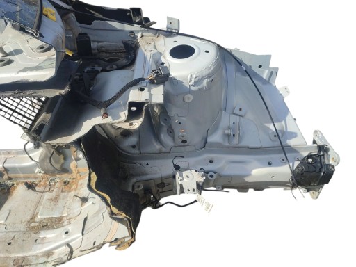 quarter left VOLVO XC40 (2017-2022) KOD LAKIERU 729
