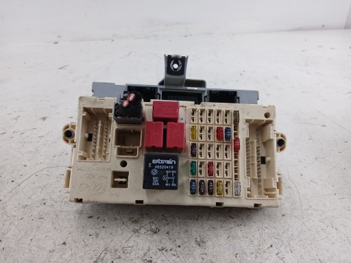 FIAT STILO et 1.9 JTD Module fusibles 51715849