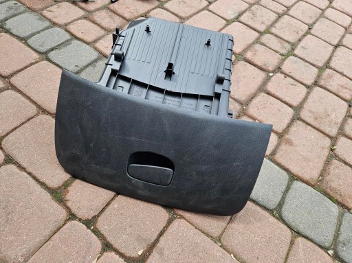 passenger compartment of the passenger of the dashboard plastic Renault Clio 4 IV 681087227R