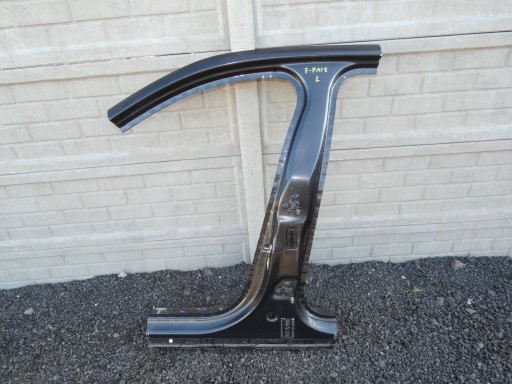 JAGUAR F-PACE X761 pillar central left quarter