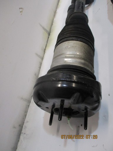 shock absorber MERCEDES GLE A1673203113 A1673203213