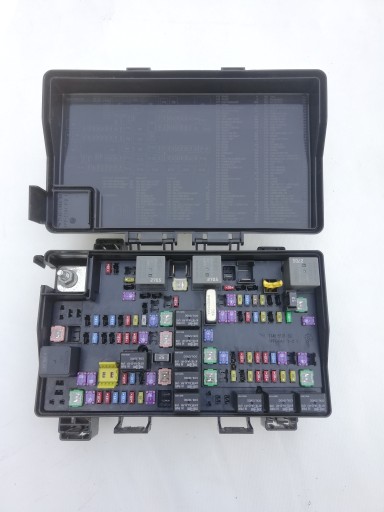 P68253442AC - Блок запобіжників Jeep Grand Cherokee WK2 SRT