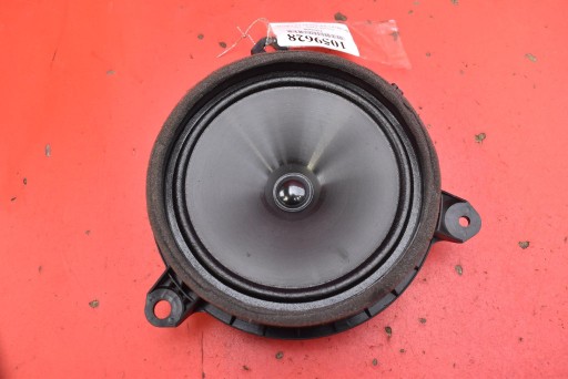 speaker right rear part 86160-0D450 TOYOTA YARIS 4 IV 20