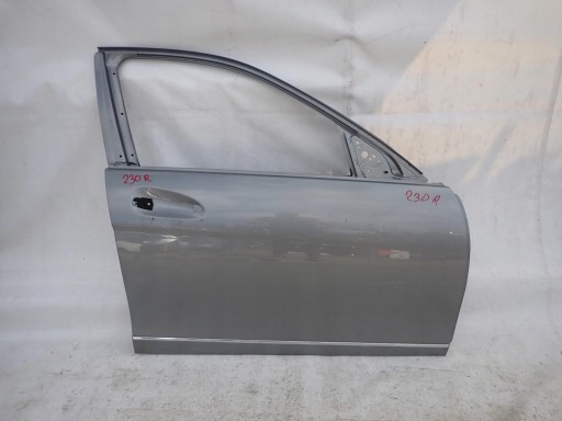 MERCEDES W204 C-KLASA dveře pravé předek přední