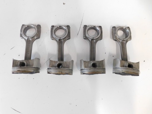 SUZUKI GSXF 750 K1 K2 K3 поршни в сборе