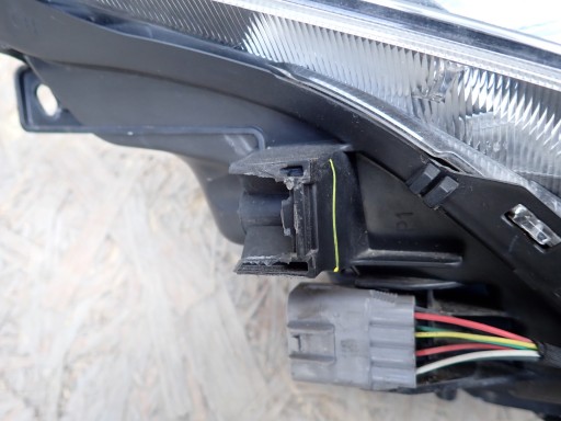 light right REFLEKTOR right TOYOTA AURIS II 2 E18 LIFT 15-18R 81110-02K30