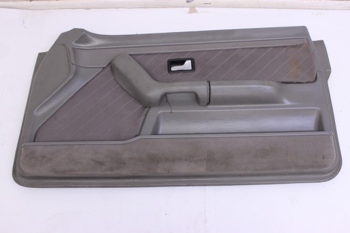 Бекон обивка левой двери AUDI 80 B4 купе