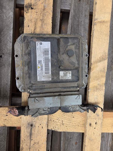 WYLOGOWANY Z PINEM computer Motore Opel Meriva B 55593362