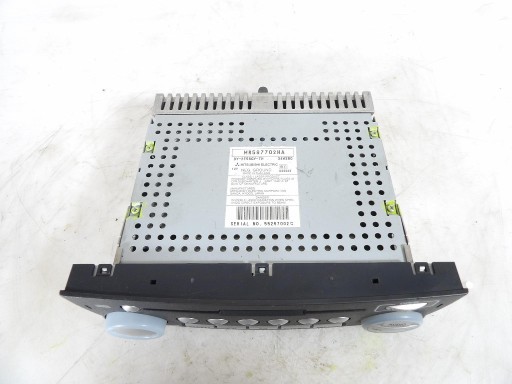 MITSUBISHI COLT RADIO MR587702HA