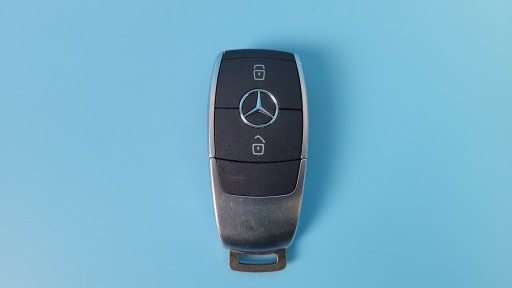 1779051303 - W247 B220 ключ дистанционного управления A1779051303