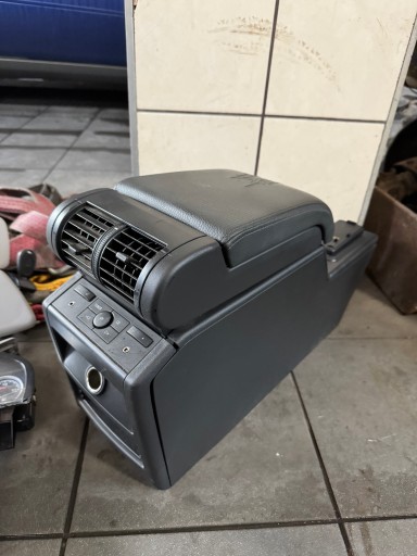 bracciolo Opel Signum Vectra Lift C 2.2 ze sterowaniem radia tuner