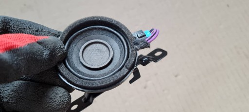 SQ8 4M RSQ8 Q8 speaker of the dashboard ROZDZIELCZEJ left BANGOLUFSEN 4M8035399K