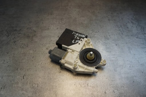 Моторчик переднього склопідйомника vw tiguan 5n 5n0959702