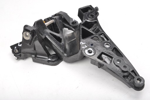 MCLAREN 650S ПЕТЛЯ ОГРАНИЧИТЕЛЬ ДВЕРИ ЛЕВЫЙ ПЕРЕДНИЙ