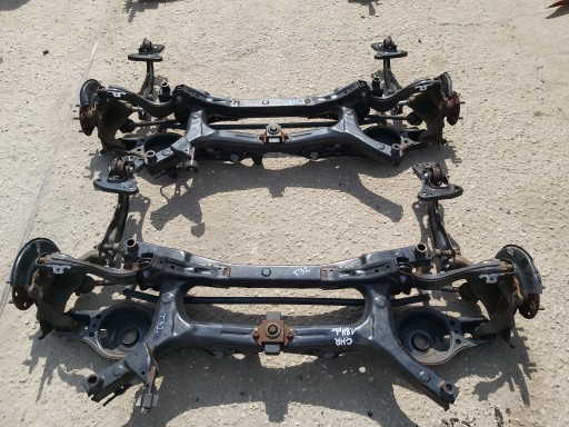 T32, T32 - Toyota c-hr подъемная балка задней подвески с поворотным рычагом салазки 1.8 2.0 hyb