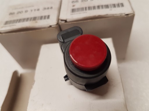 snímač PDC BMW E81 E82 E87 E88 Z4 E89 E90 E91 YA61 KARMESIN ROT 9114344