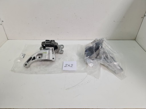 112105034R - ЛАПА ПОДУШКА ДВИГУНА TRAFIC III LIFT 2.0 DCI