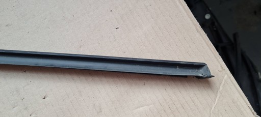 SQ8 4M RSQ8 Q8 moulding cover windows CZOLOWEJ left 24R 4M8854327