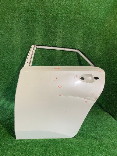 door left rear. TOYOTA AURIS II HB