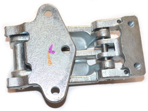 5801528687 - ДВЕРНАЯ ПЕТЛЯ IVECO DAILY 14 > ЗАДНЯЯ L/P КРЕПЛЕНИЕ