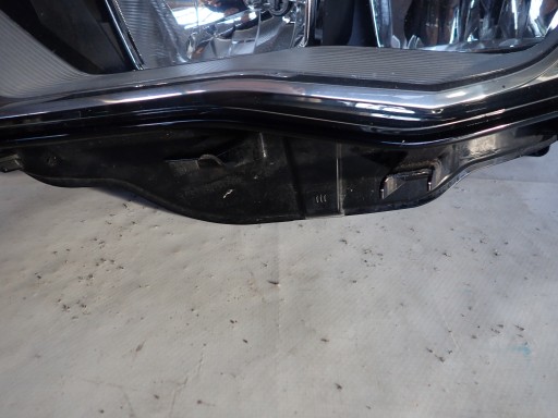 AUDI A3 8V 12-16 Feux phare ZWYKLA Gauche Avant Avant