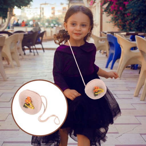 Маленька дитяча сумка ручної роботи