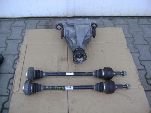 3.0 - AUDI Q7 4L TOUAREG 3.0TDI 4.2 ВІСЬ ЗАДНЯ ВАЛ