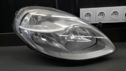 270534-00 передня права фара Lancia Ypsilon II