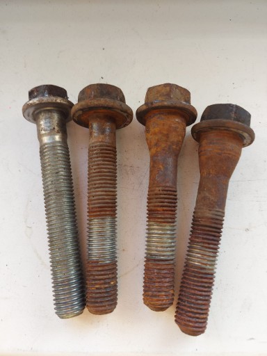 Гвинт шпилька шпильки шурупи набір балок балка daf 105 cf xf