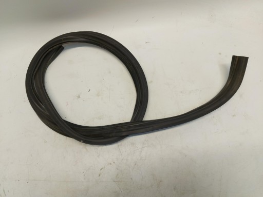 MERCEDES W907 JOINT SOUS VITRE A9108870000