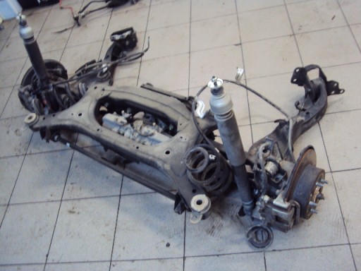 Задняя балка моста nissan juke f15 и 1.6 4x4