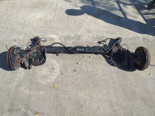 Задняя балка задней подвески toyota prius c aqua