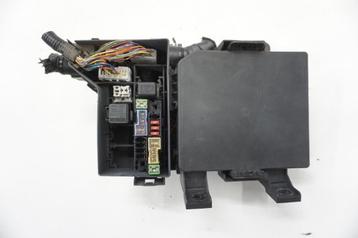 Коробка запобіжників nissan qashqai j10 2.0b 24383jd00a 284b7jd00b