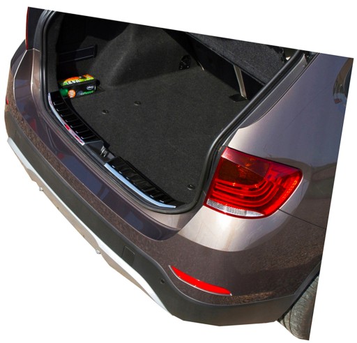 2000000021065 - BMW X1 2011-2015 защитная накладка порога багажника