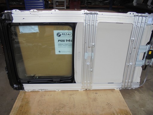 ЛЮК НА ДАХУ SUBARU FORESTER III 2.0 D 2009