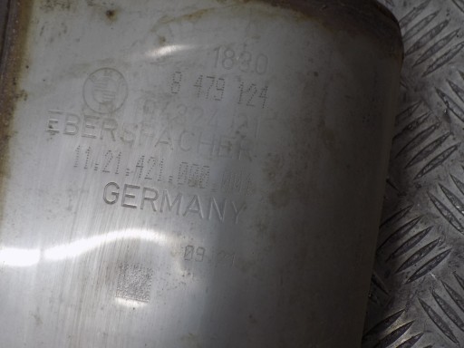 BMW G30 UKLAD WYDECHOWY KATALIZATOR TLUMIK 8479124