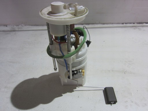 BMW E70 3.0i N52 272KM X5 feed pump W tank tank pump 7164309