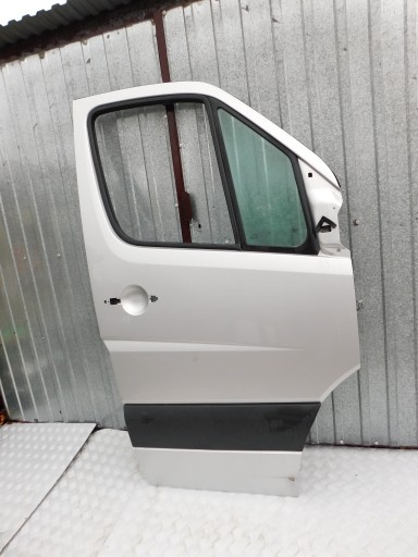 door right front of the passenger Sprinter W906 VW Crafter OEM silver