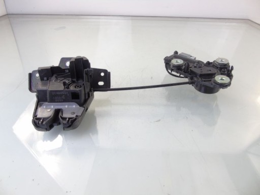 VOLVO S90 замок задніх дверей задній 31484594 задній