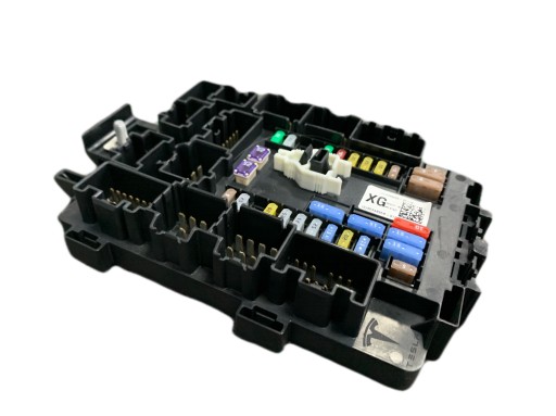 Блок запобіжників tesla x '20 1094409-01-g xg