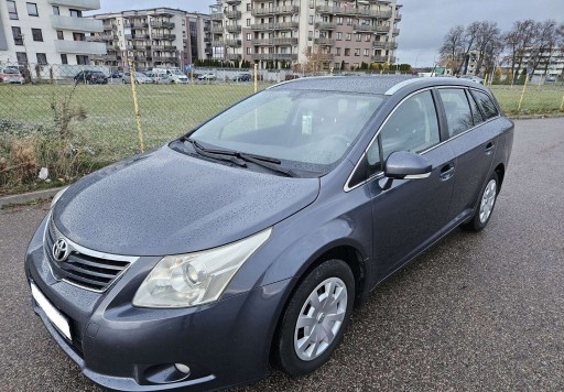 Toyota Avensis II Kombi 2.0 D-4D 126KM 2009
