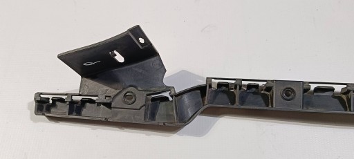 support holder mouldings caps progowej prawej Maserati Granturismo 2008