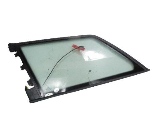 Стекло заднее левое AUDI A4 95-01 8D9845299F