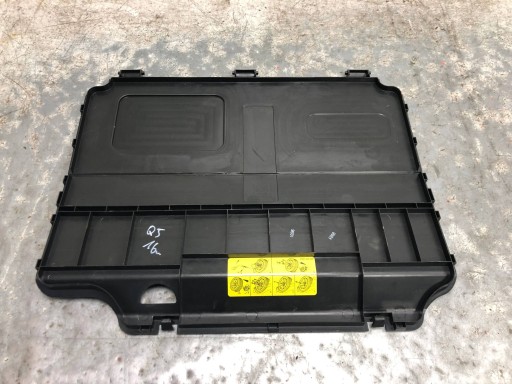 cover of the battery wheels boot AUDI Q5 LIFT 8E0010175A